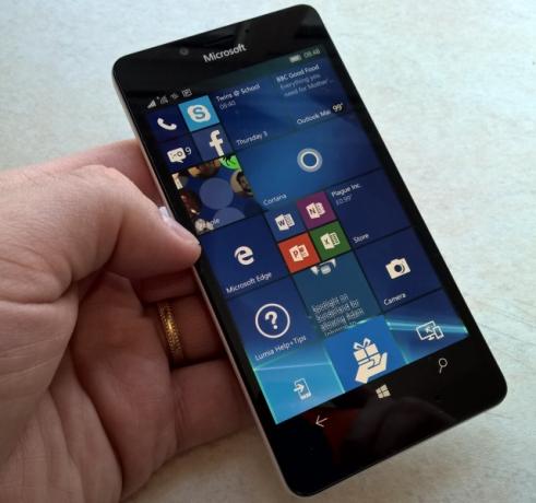 Ий-hardwarereview-lumia950 фронт