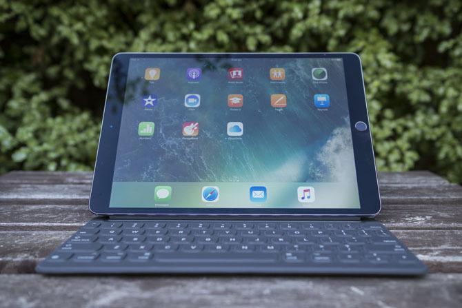 Обзор iPad Pro 10.5: достаточно ли хорошего iPad? ipad pro 105 stand2