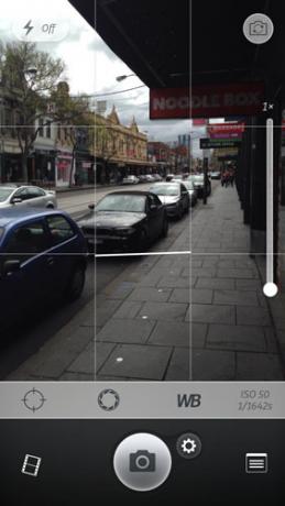 Camera + для iPhone добавляет мощные элементы управления без усложнения вещей camplus1