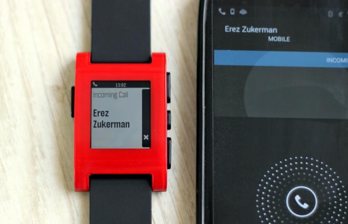 Pebble SmartWatch обзор