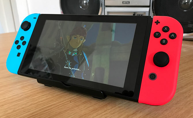 Nintendo Switch с подставкой