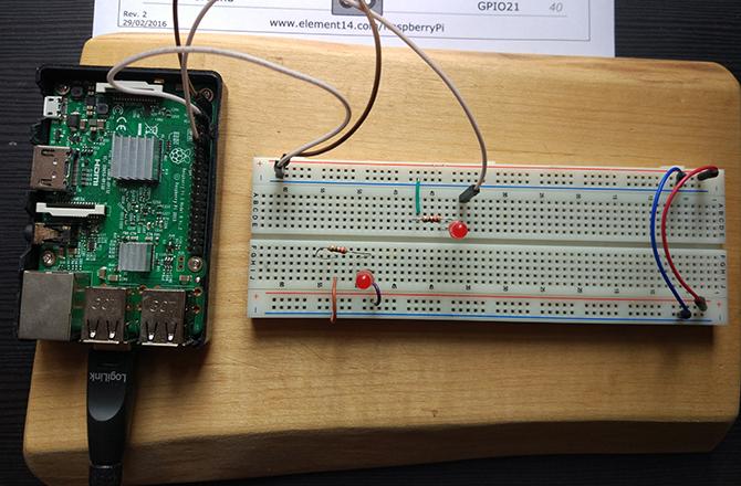 как программировать светодиодные фонари управления Raspberry Pi