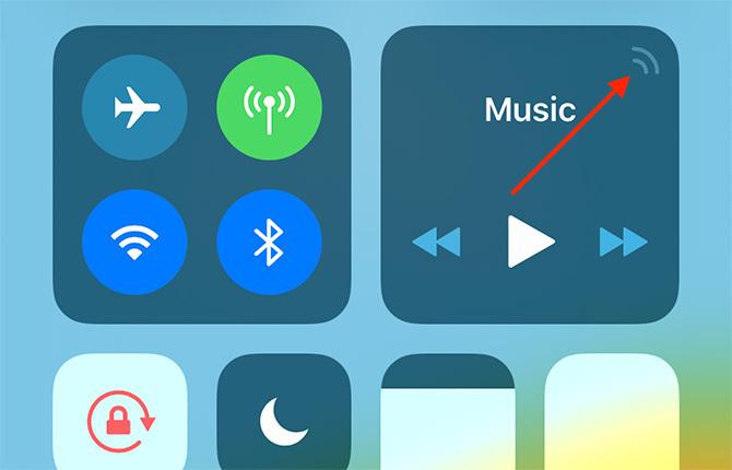 iOS 12 сейчас играет