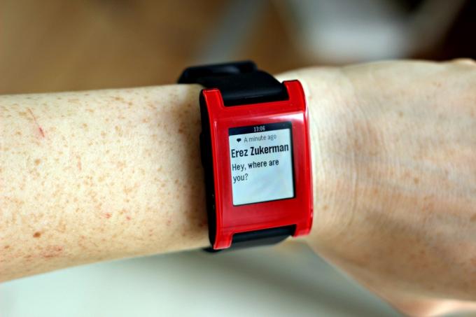 Pebble SmartWatch обзор