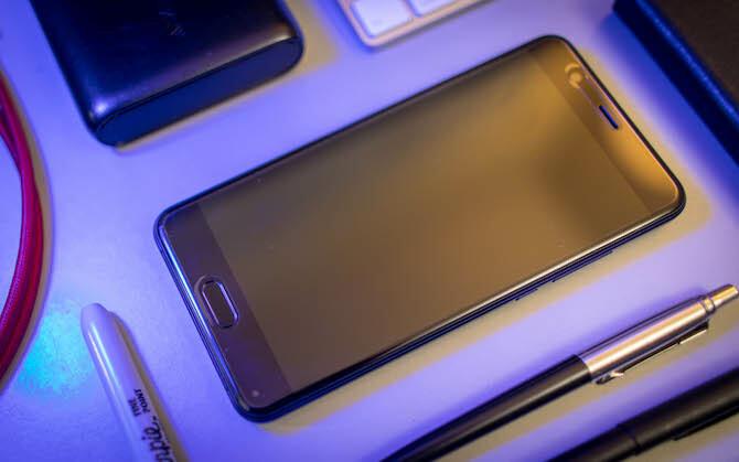 Blackview P6000 имеет огромную батарею, но это все о Blackview P6000 6