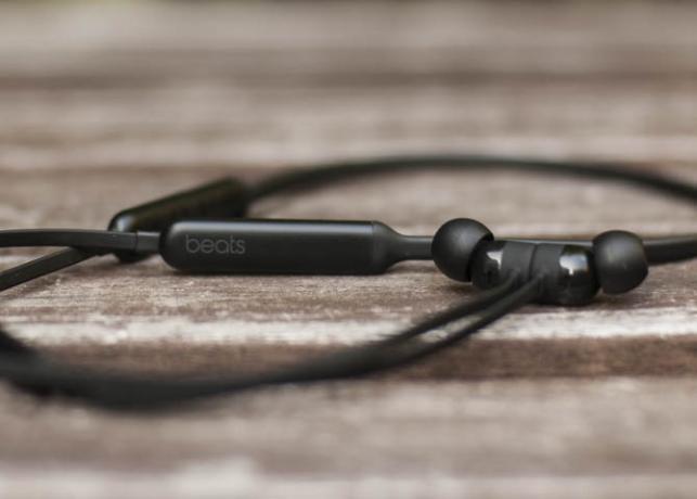 Обзор BeatsX и дешевая распродажа: лучшие наушники от Apple? Beatsx Wire